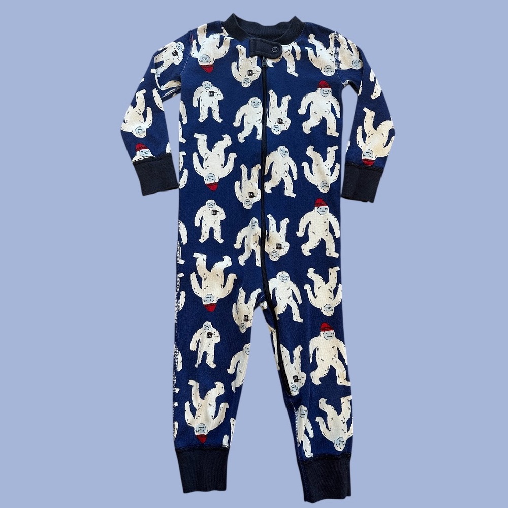 Hanna Andersson Holiday Pajamas- Navy Blue Sleeper with Yeti Print